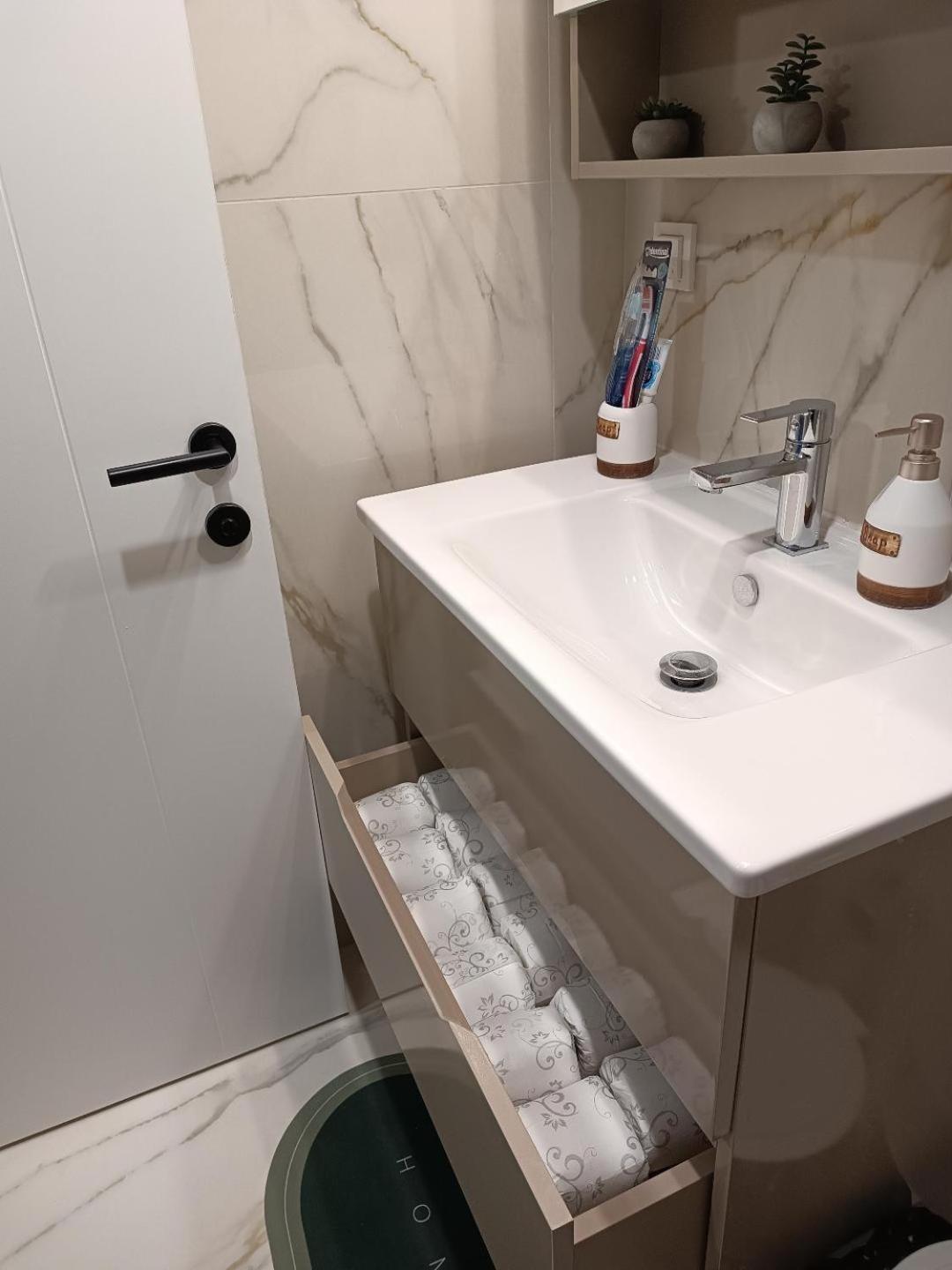 Nina Apartment Diamond Limak Szkopje Kültér fotó